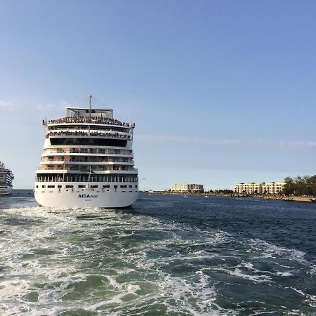 Apartament Ferienhaus Am Yachthafen, Moewe Rostock Zewnętrze zdjęcie