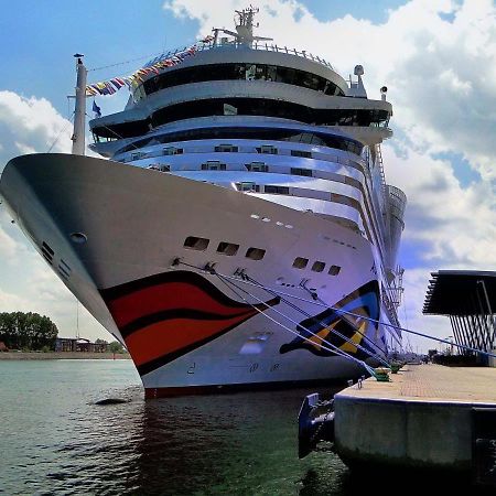 Apartament Ferienhaus Am Yachthafen, Moewe Rostock Zewnętrze zdjęcie